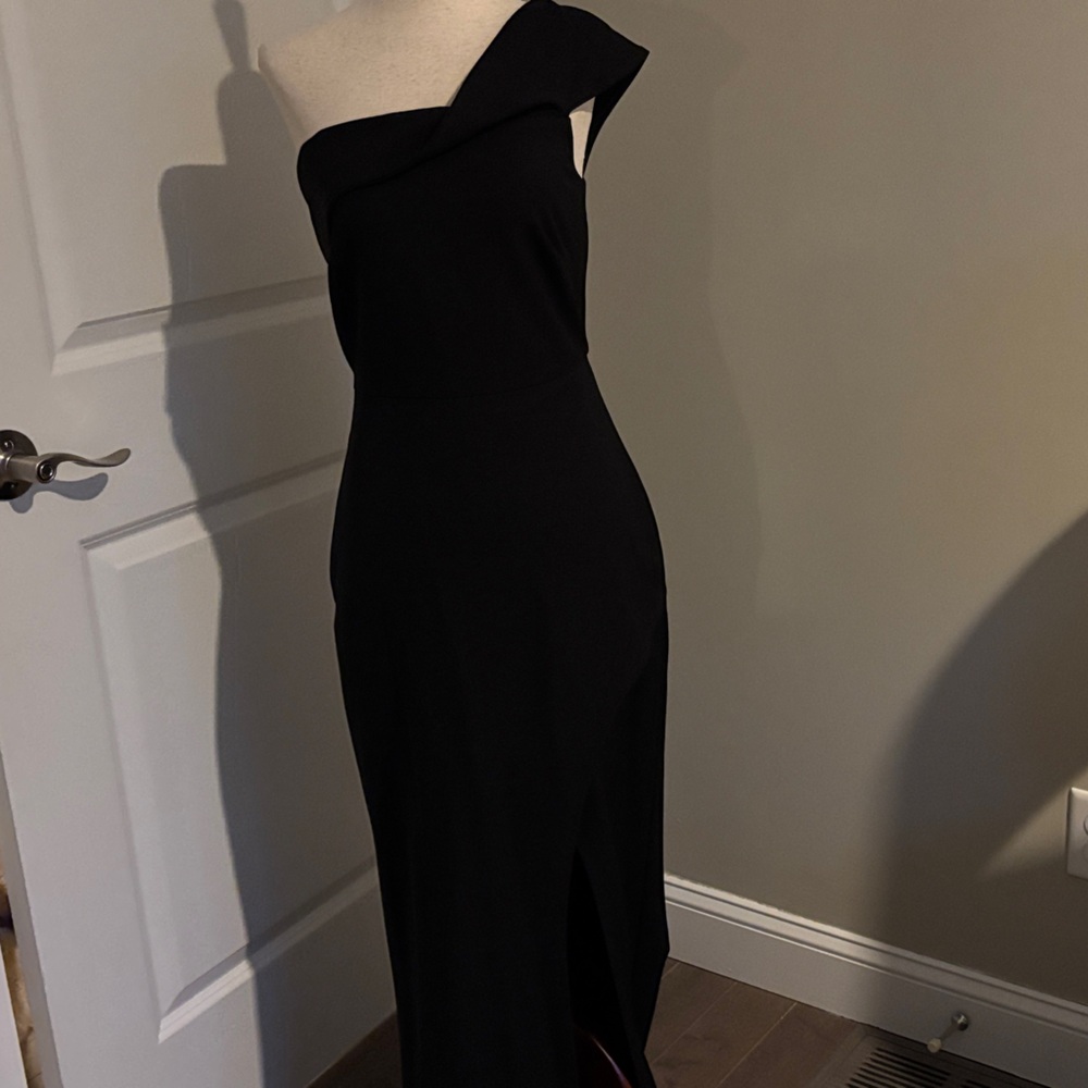 Laundry By Shelli Segal One-Shoulder Black Dress